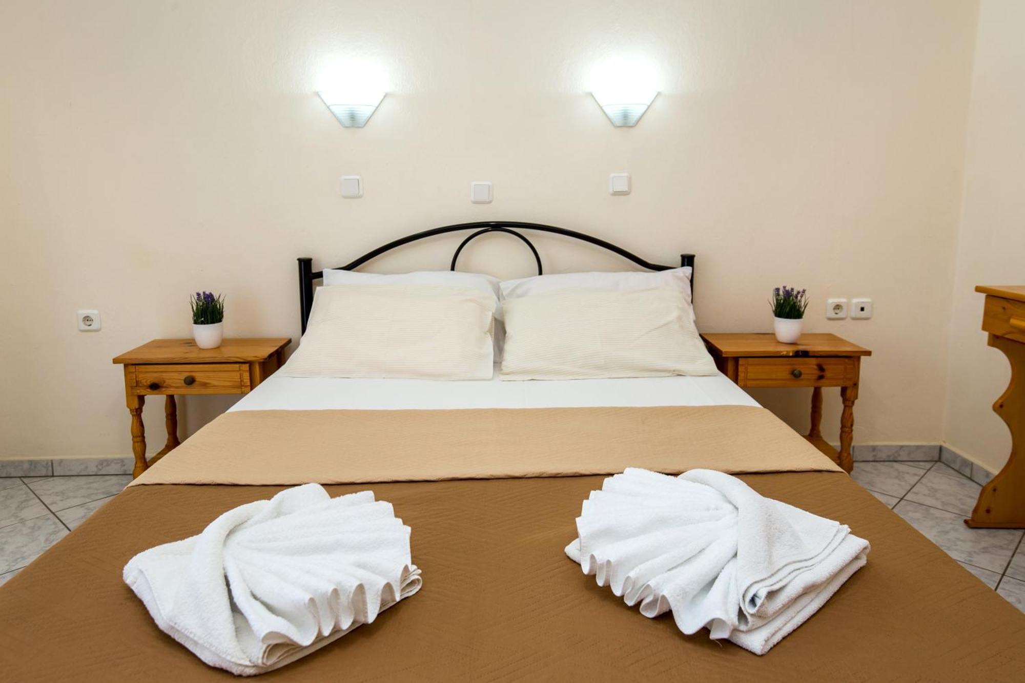 Ianos Apartments Потос Екстер'єр фото