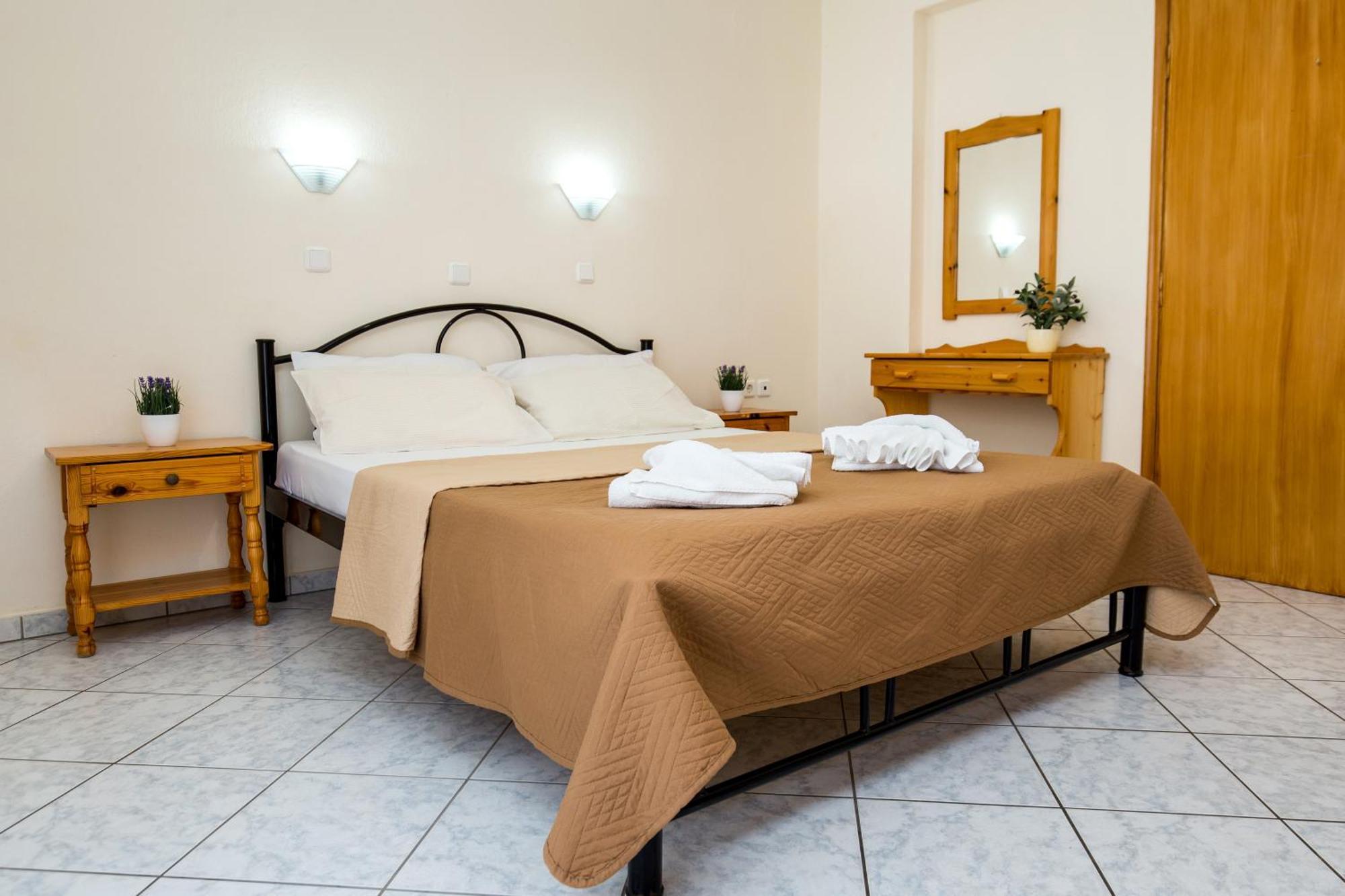 Ianos Apartments Потос Екстер'єр фото